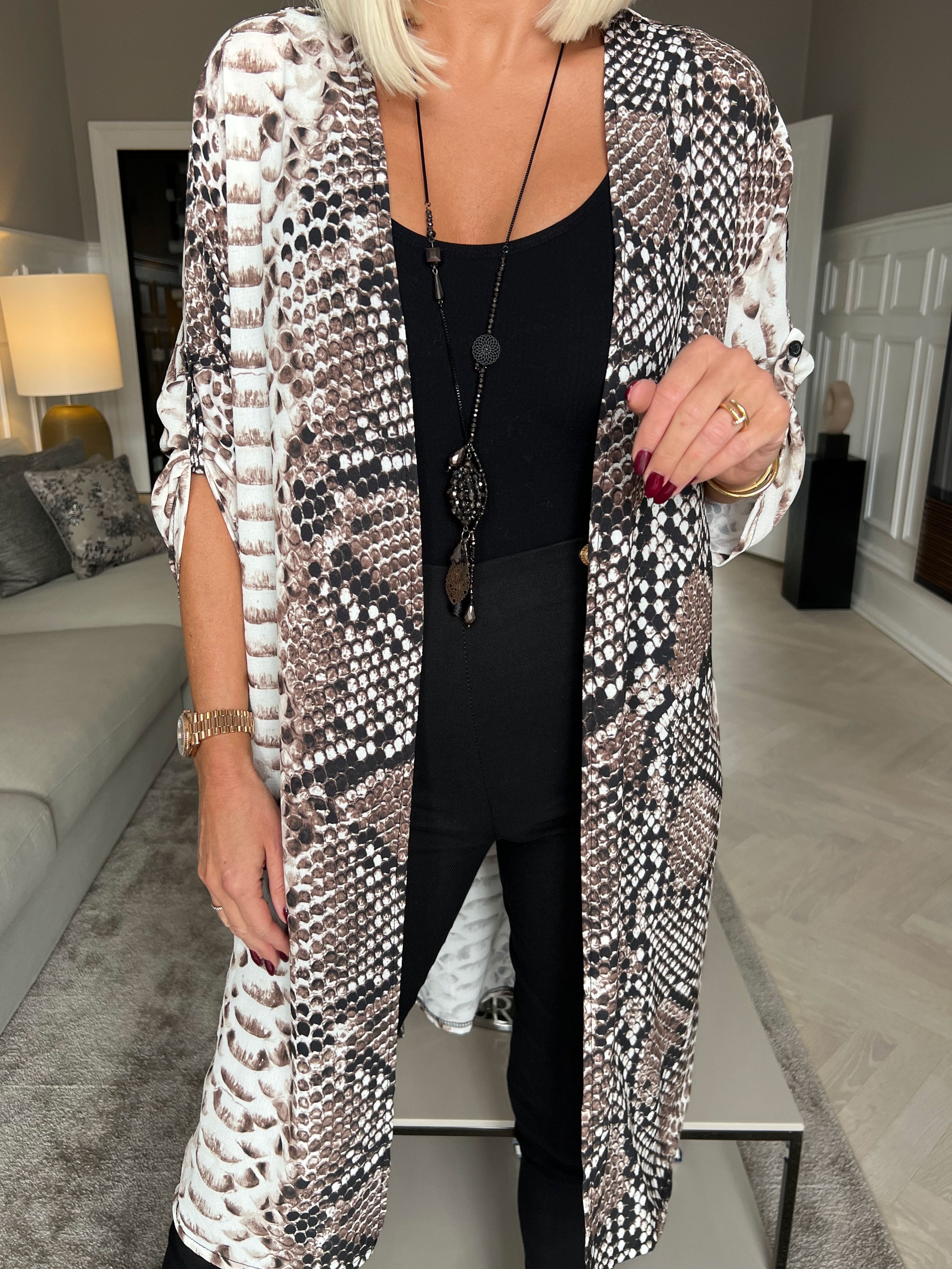 Vanesa Animal Kimono - Sød kimono i viskose med dyreprint